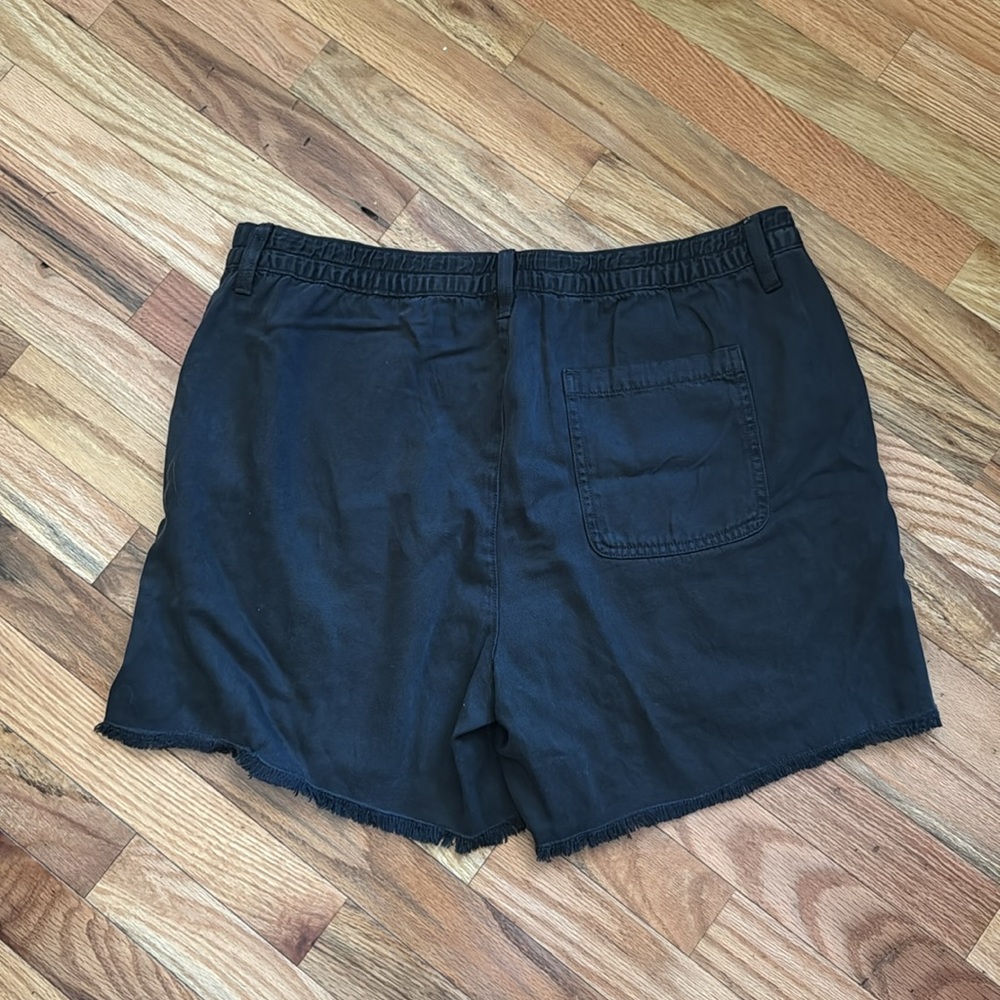 NWT Aerie Shorts Size Large Black - Picture 2 of 9